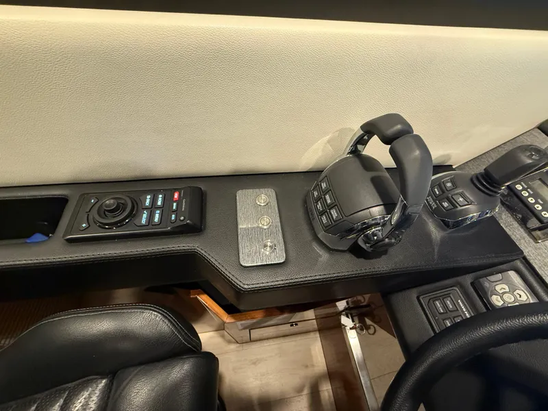 Slide: The Image of Riviera 4800 Sport Yacht 2019 - 54