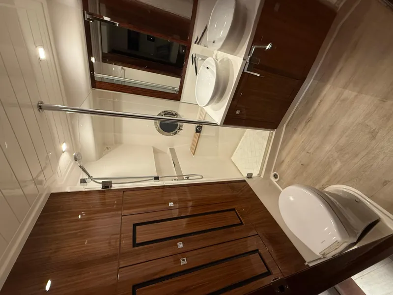 Slide: The Image of Riviera 4800 Sport Yacht 2019 - 65