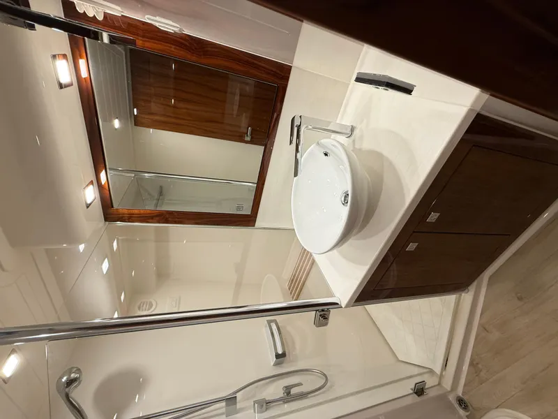 Slide: The Image of Riviera 4800 Sport Yacht 2019 - 67