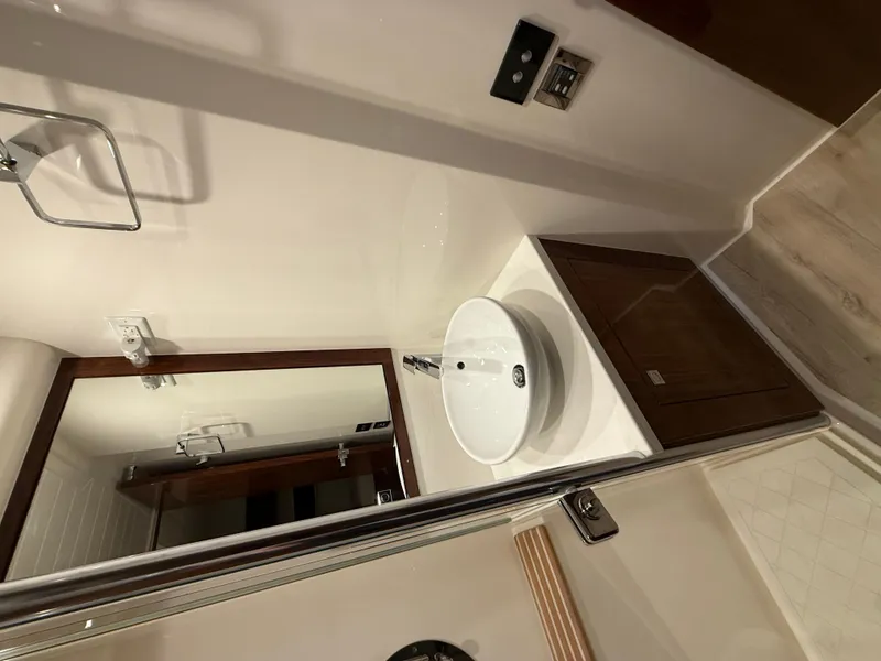 Slide: The Image of Riviera 4800 Sport Yacht 2019 - 68