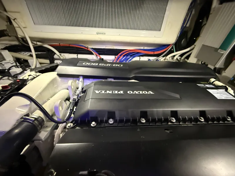 Slide: The Image of Riviera 4800 Sport Yacht 2019 - 84