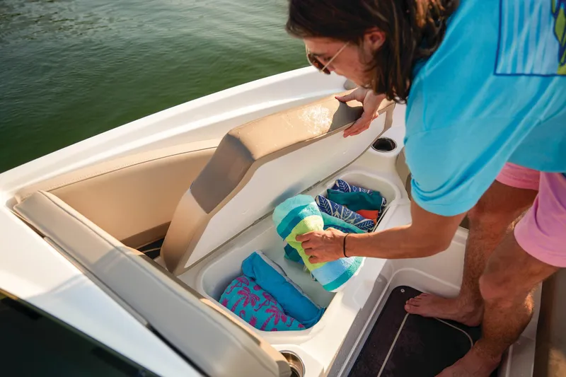 Slide: The Image of Tahoe 210 S 2025 - 104