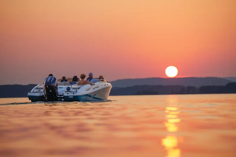 Slide: The Image of Tahoe 210 S 2025 - 110