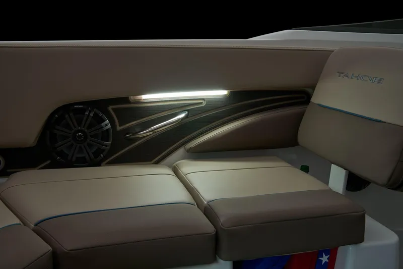 Slide: The Image of Tahoe 210 S 2025 - 48