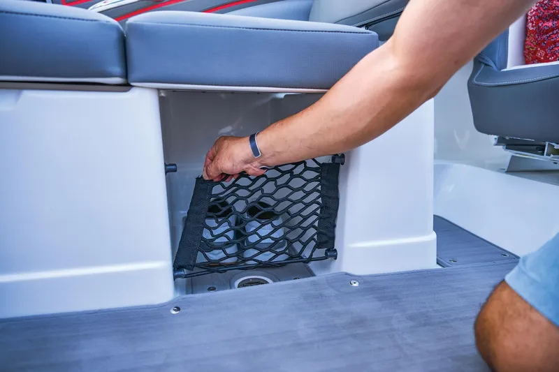 Slide: The Image of Tahoe 210 S 2025 - 85