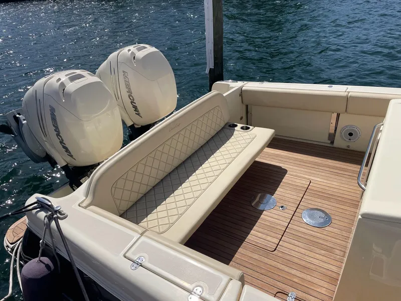 Slide: The Image of Forward Lounge Eating - 4