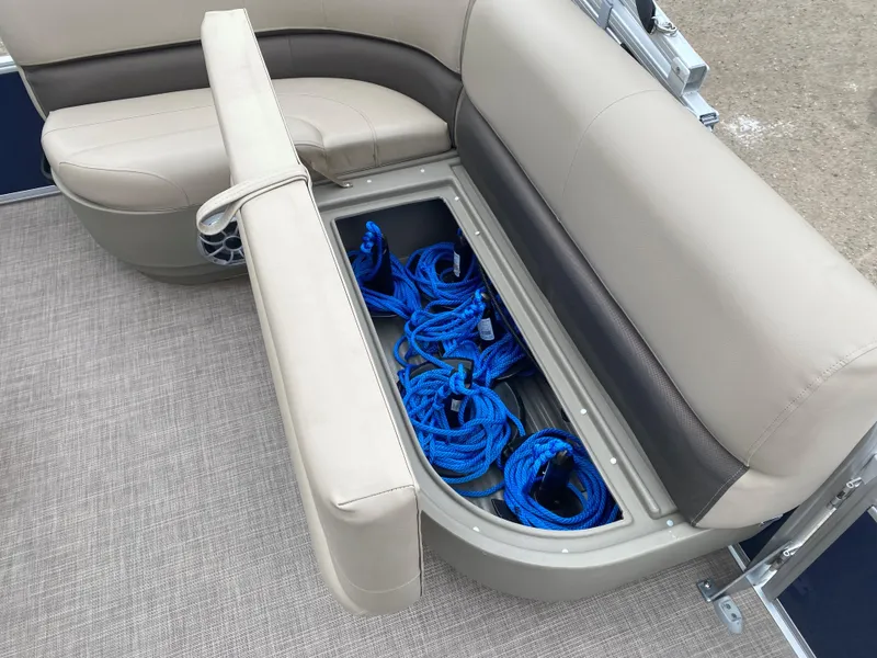 Slide: The Image of Sun Tracker Bass Buggy 16 XL Select 2024 - 11