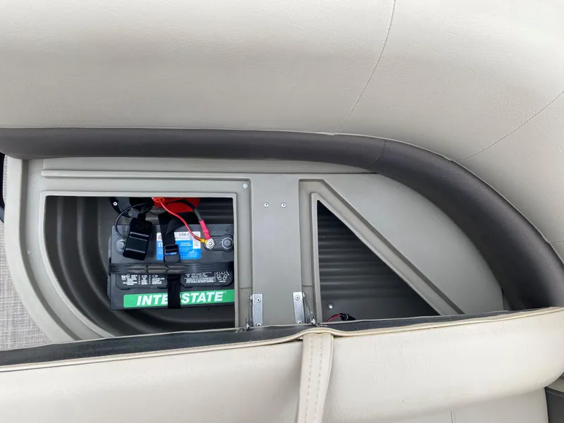 Slide: The Image of Sun Tracker Bass Buggy 16 XL Select 2024 - 12