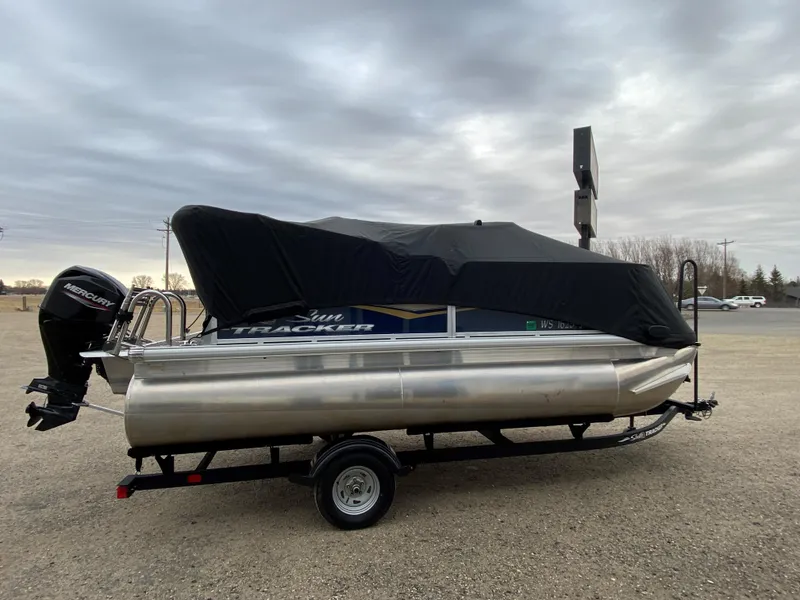 Slide: The Image of Sun Tracker Bass Buggy 16 XL Select 2024 - 2