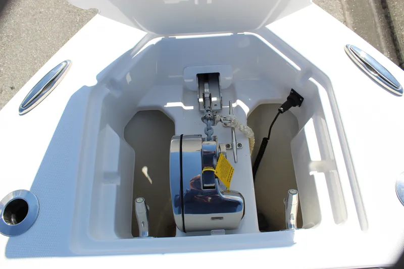 Slide: The Image of Fountain 32 NX 2024 - 60