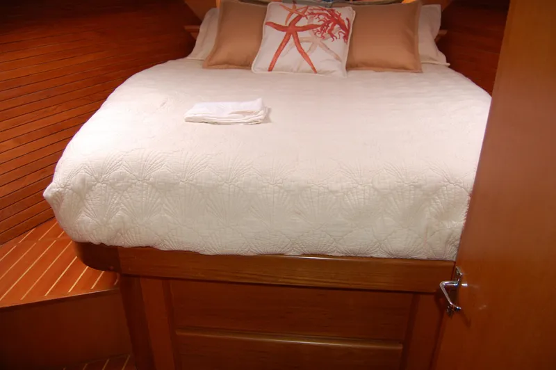 Slide: The Image of Eagle Pilothouse 2002 - 70