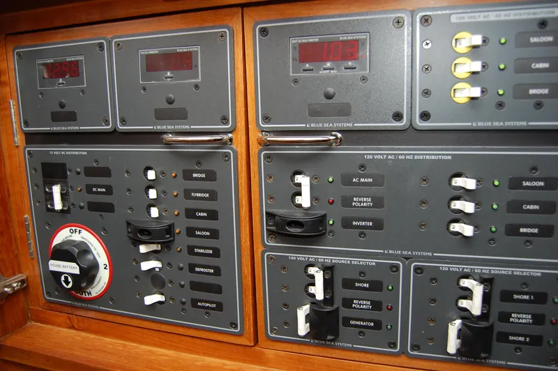 Slide: The Image of Eagle Pilothouse 2002 - 72