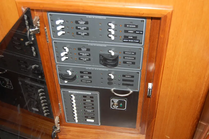 Slide: The Image of Eagle Pilothouse 2002 - 74