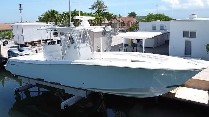 Slide: The Image of Invincible 33 Open Fisherman 2019 - 5