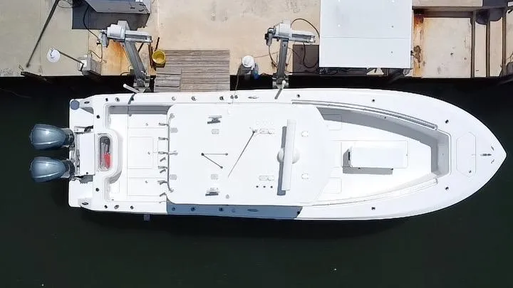 Slide: The Image of Invincible 33 Open Fisherman 2019 - 6