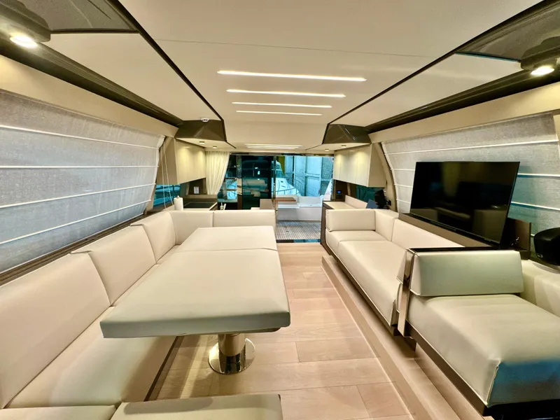 Slide: The Image of Ferretti 550 2022 - 105