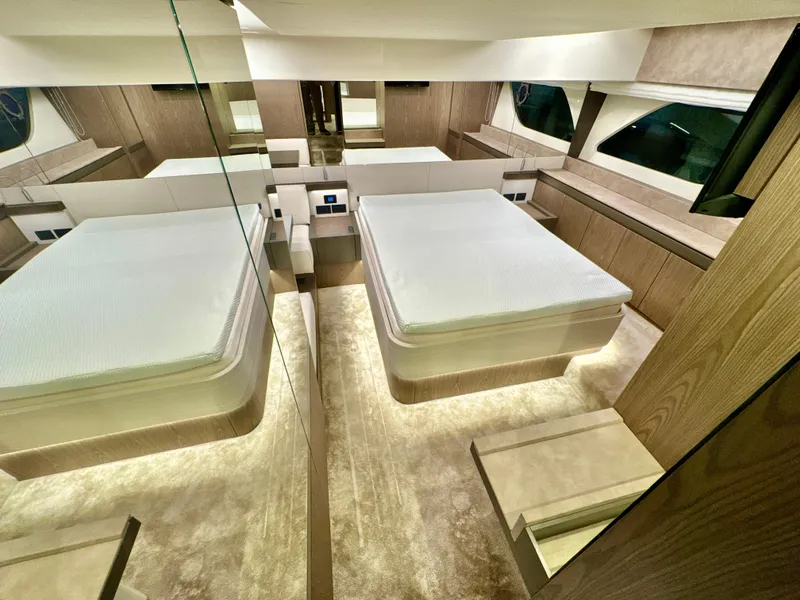 Slide: The Image of Ferretti 550 2022 - 119