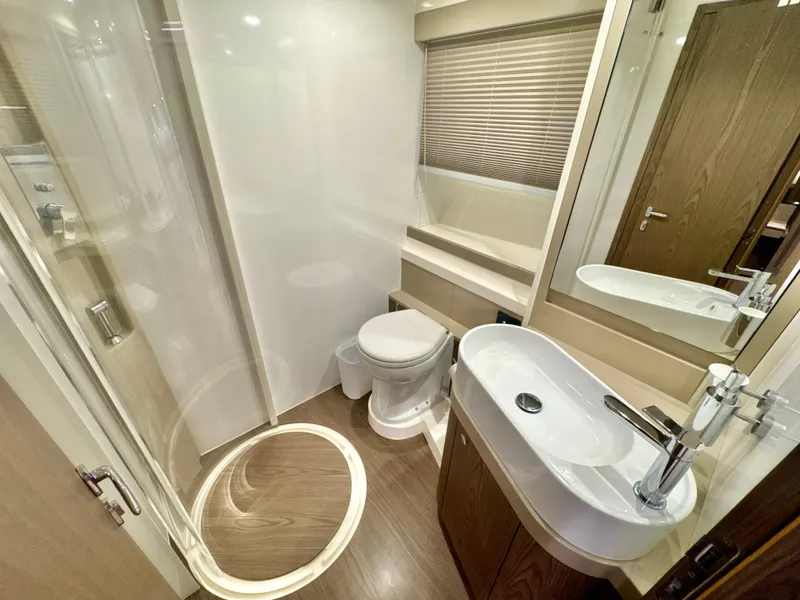 Slide: The Image of Ferretti 550 2022 - 133