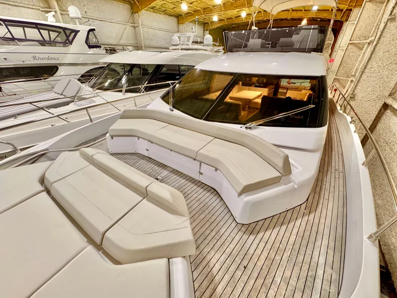 Slide: The Image of Ferretti 550 2022 - 86