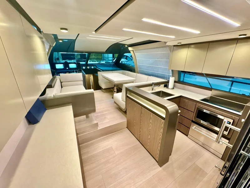 Slide: The Image of Ferretti 550 2022 - 89