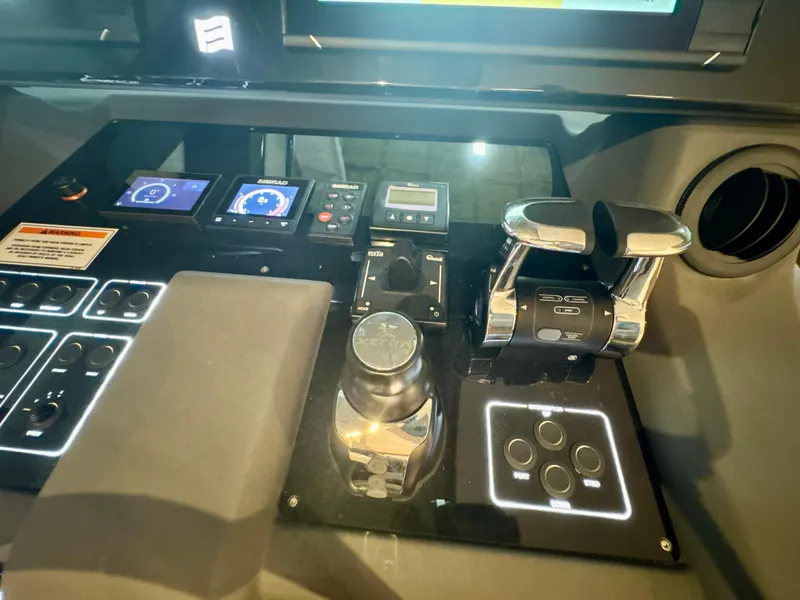 Slide: The Image of Ferretti Yachts 550 2022 - 107