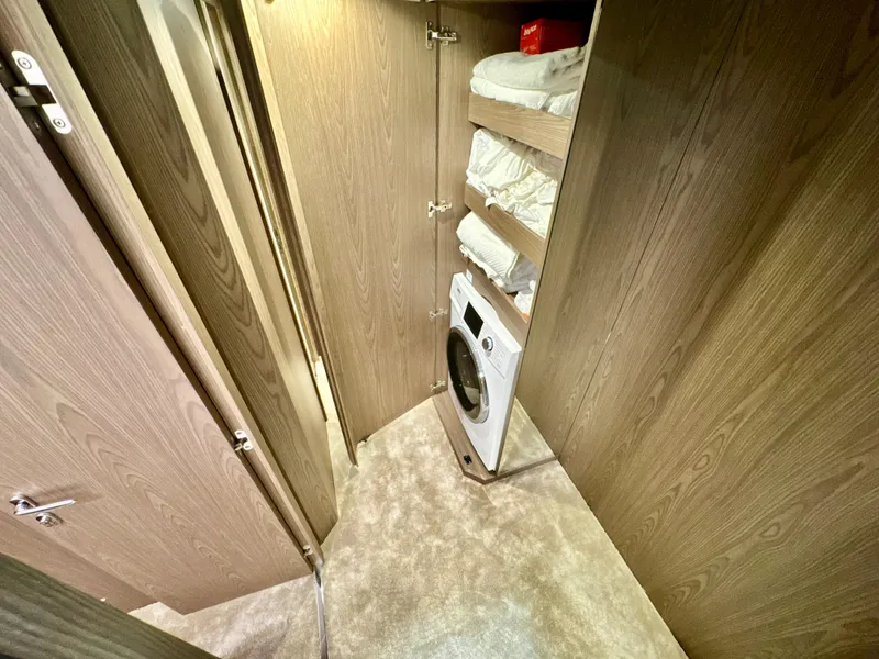 Slide: The Image of Ferretti Yachts 550 2022 - 113