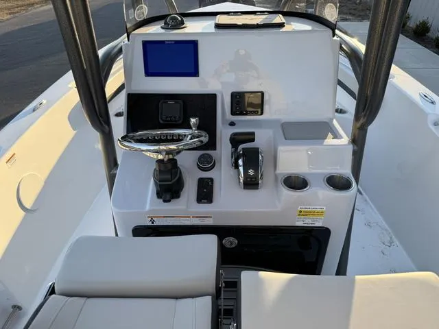 Slide: The Image of Sea Pro 222 Center Console 2025 - 12