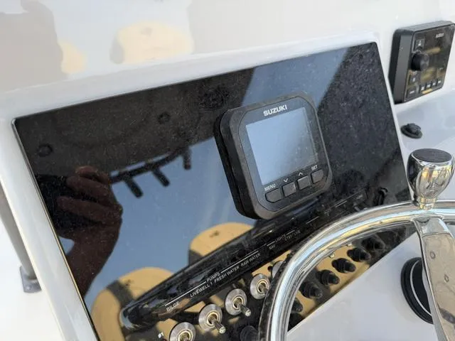 Slide: The Image of Sea Pro 222 Center Console 2025 - 14