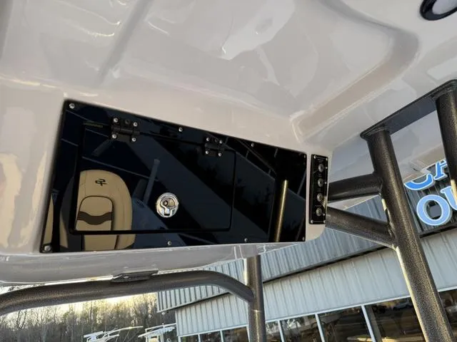 Slide: The Image of Sea Pro 222 Center Console 2025 - 18