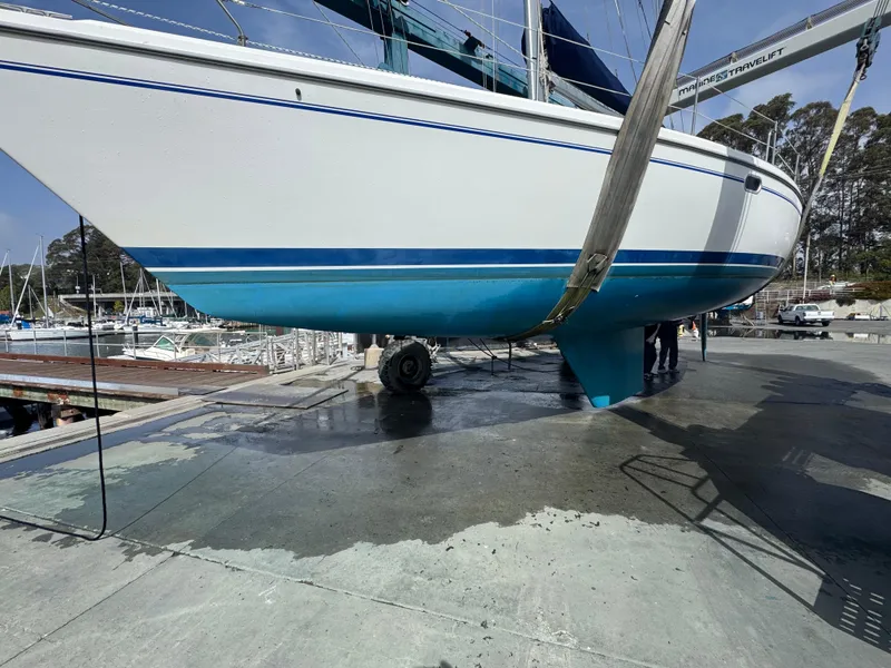 Slide: The Image of Catalina 42 MK II sailboat from 2001 on dry dock for maintenance. - 36