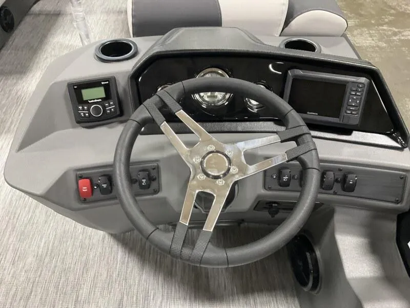 Slide: The Image of Bennington S Series 22 SSB SPS Toon Package 2025 - 5