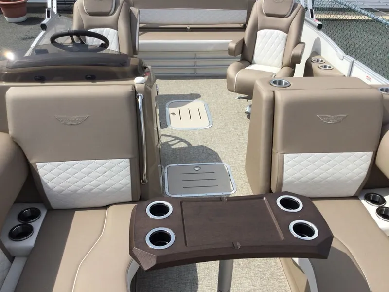 Slide: The Image of Bennington 23LTSBSE BOW 2025 - 10