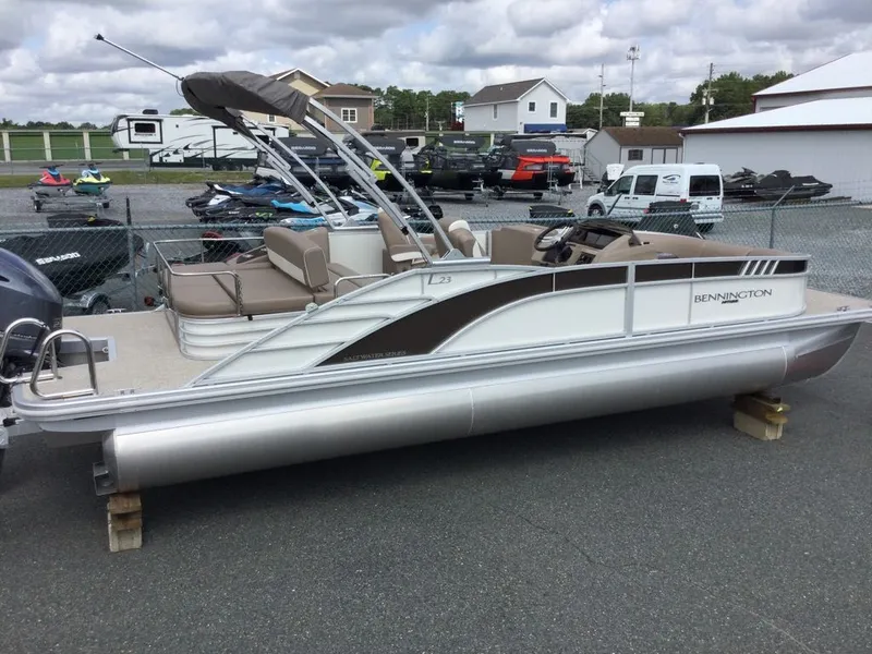 Slide: The Image of Bennington 23LTSBSE BOW 2025 - 12