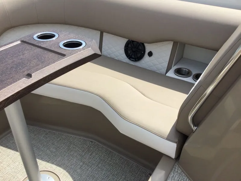 Slide: The Image of Bennington 23LTSBSE BOW 2025 - 14