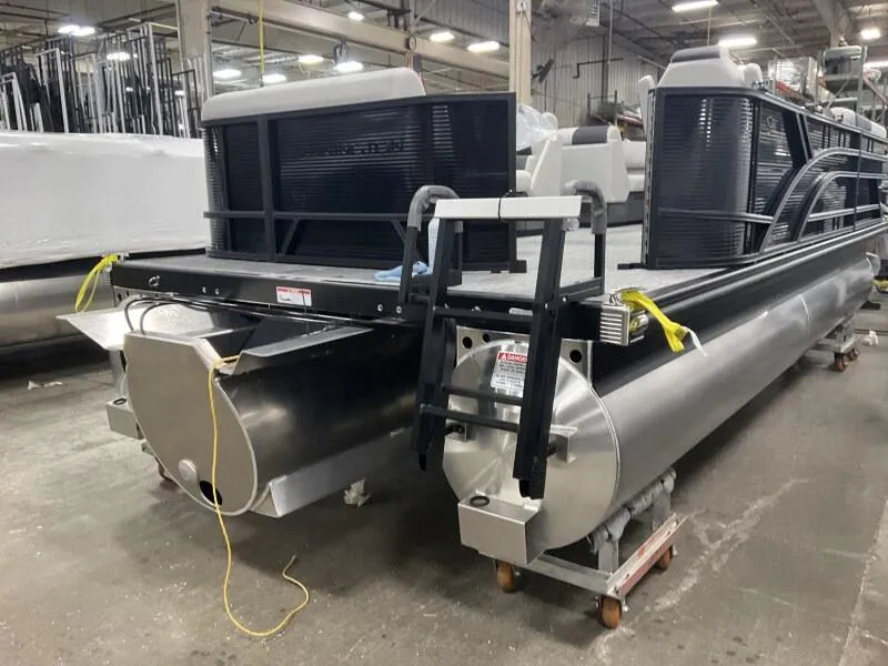 Slide: The Image of Bennington S Series 21 SL SPS Toon Package 2025 - 10