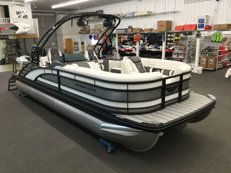 Slide: The Image of Bennington R Series 23 RSBA ESP Tri Toon Package 2025 - 1