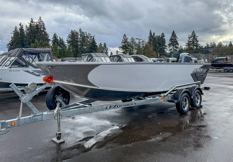 Slide: The Image of Hewescraft 200 Pioneer 2026 - 7