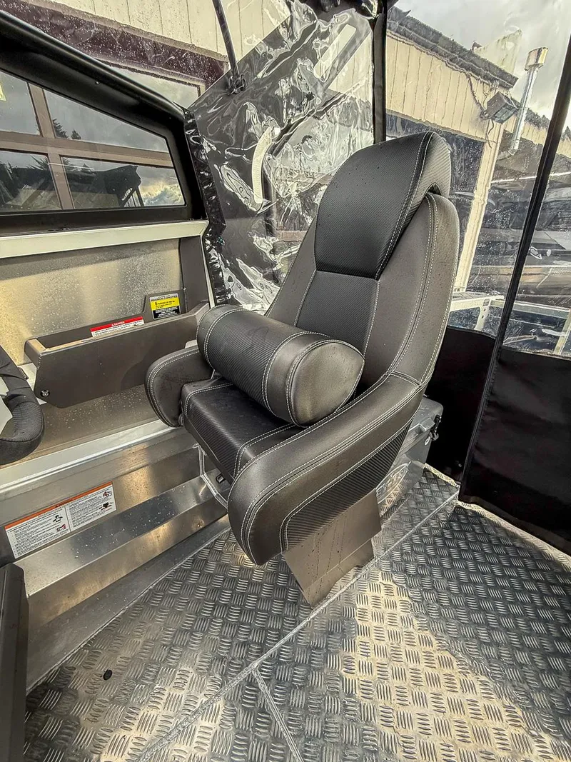 Slide: The Image of Stabi-Craft 1850 Fisher 2025 - 8