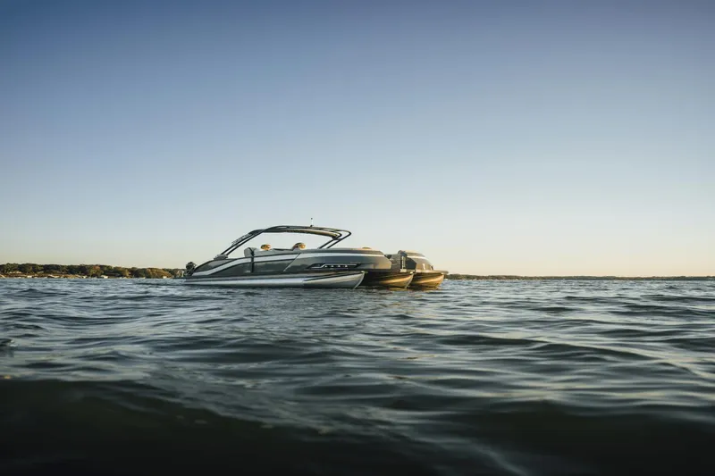 Slide: The Image of Harris 230 Grand Mariner 2025 - 13