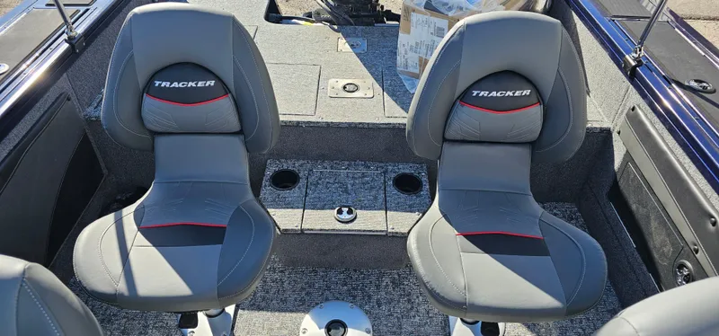 Slide: The Image of 2025 Tracker Targa V-19 WT boat interior with two gray seats. - 15