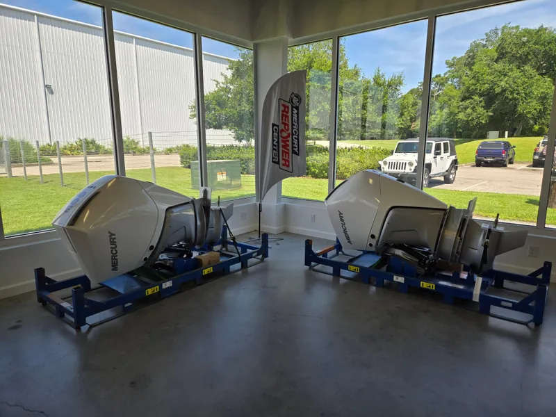 The Image of Mercury 300 XL 2024 - 0