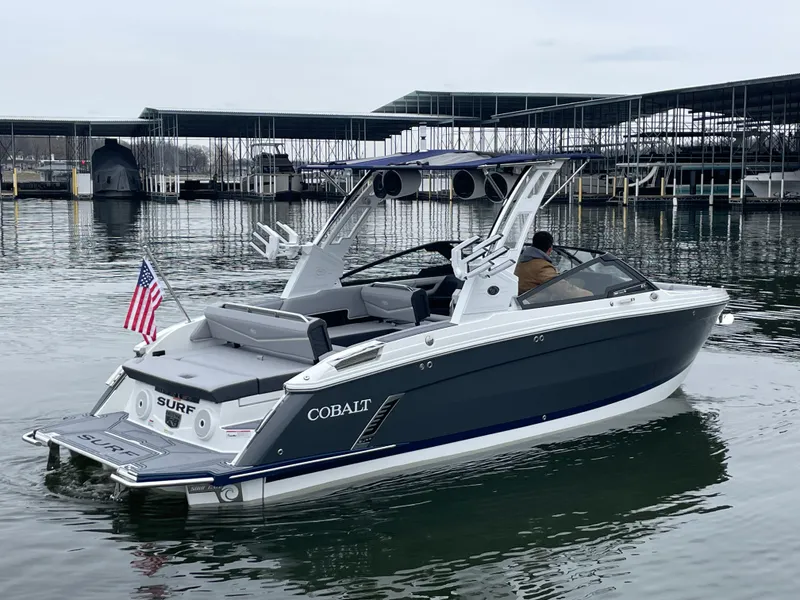 Cobalt R6 Surf 2025 for Sale | MarineSource