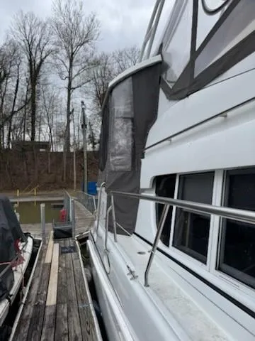 Slide: The Image of Silverton 442 Cockpit Motor Yacht 1996 - 21