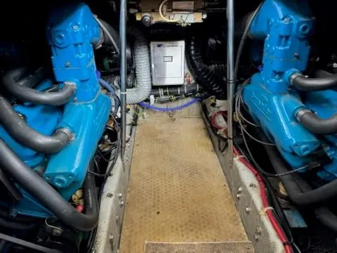 Slide: The Image of Silverton 442 Cockpit Motor Yacht 1996 - 33