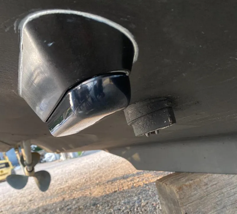 Slide: The Image of Close-up of a 1997 Tiara Yachts 4000 Express hull with underwater components. - 6