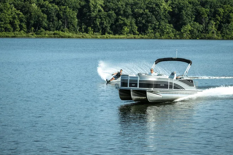 Slide: The Image of Harris 230 Grand Mariner 2025 - 26