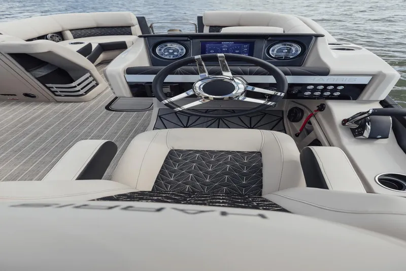 Slide: The Image of Harris 230 Grand Mariner 2025 - 39