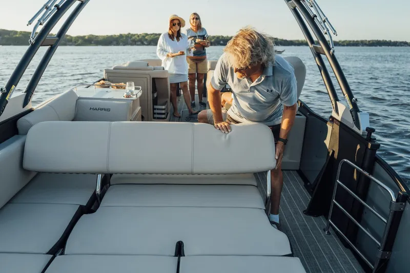 Slide: The Image of Harris 230 Grand Mariner 2025 - 43