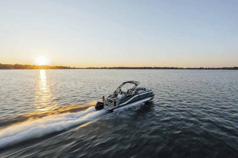 Slide: The Image of Harris 230 Grand Mariner 2025 - 46