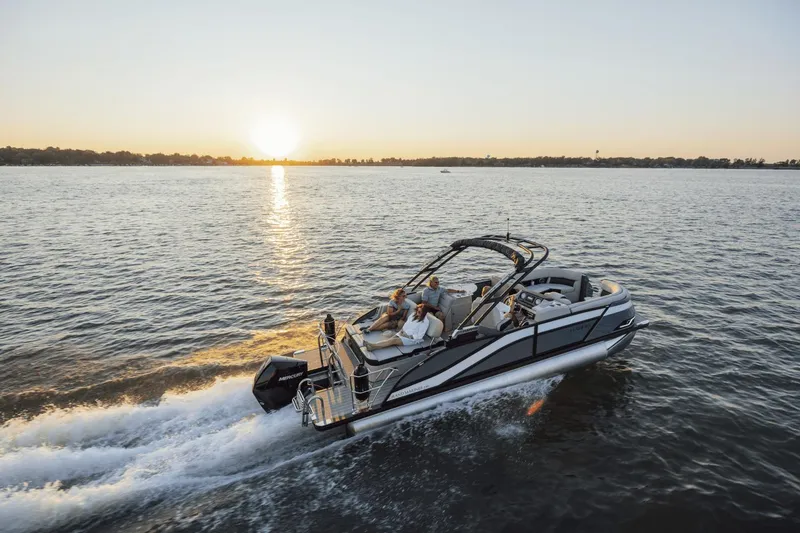 Slide: The Image of Harris 230 Grand Mariner 2025 - 48